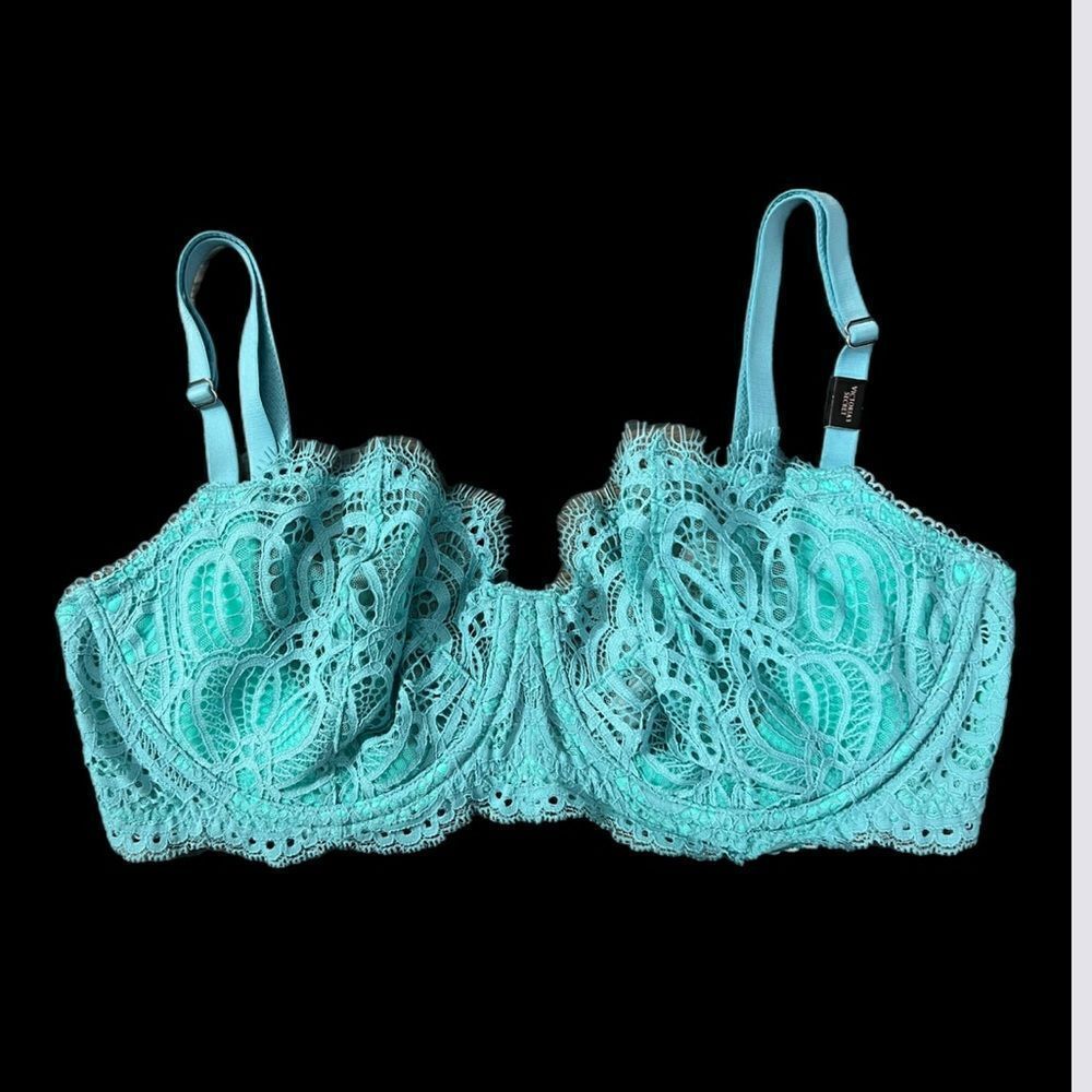 Victoria’s Secret Dream Angels Push Up without the padding Crotchet lace bra